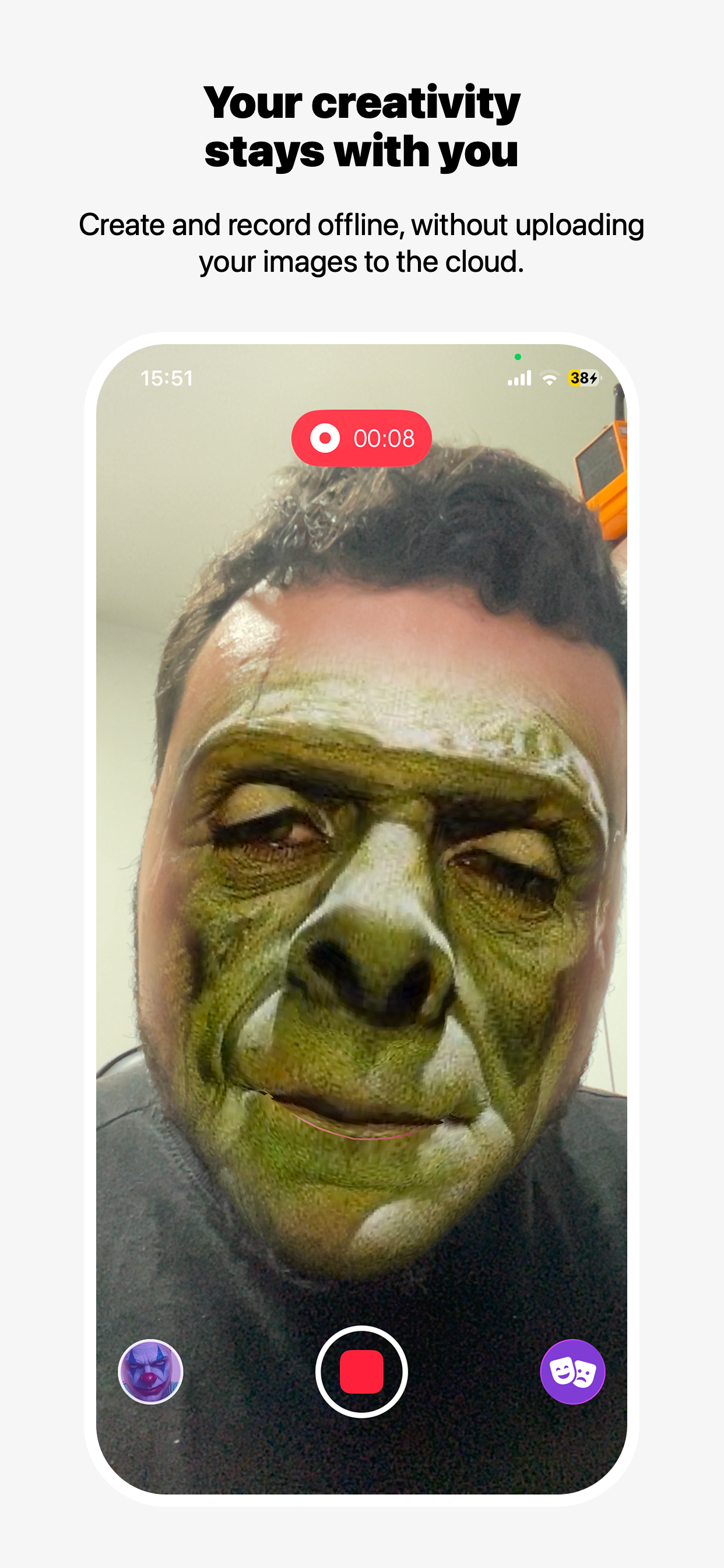GiggleFace recording offline with a custom green creature mask effect.